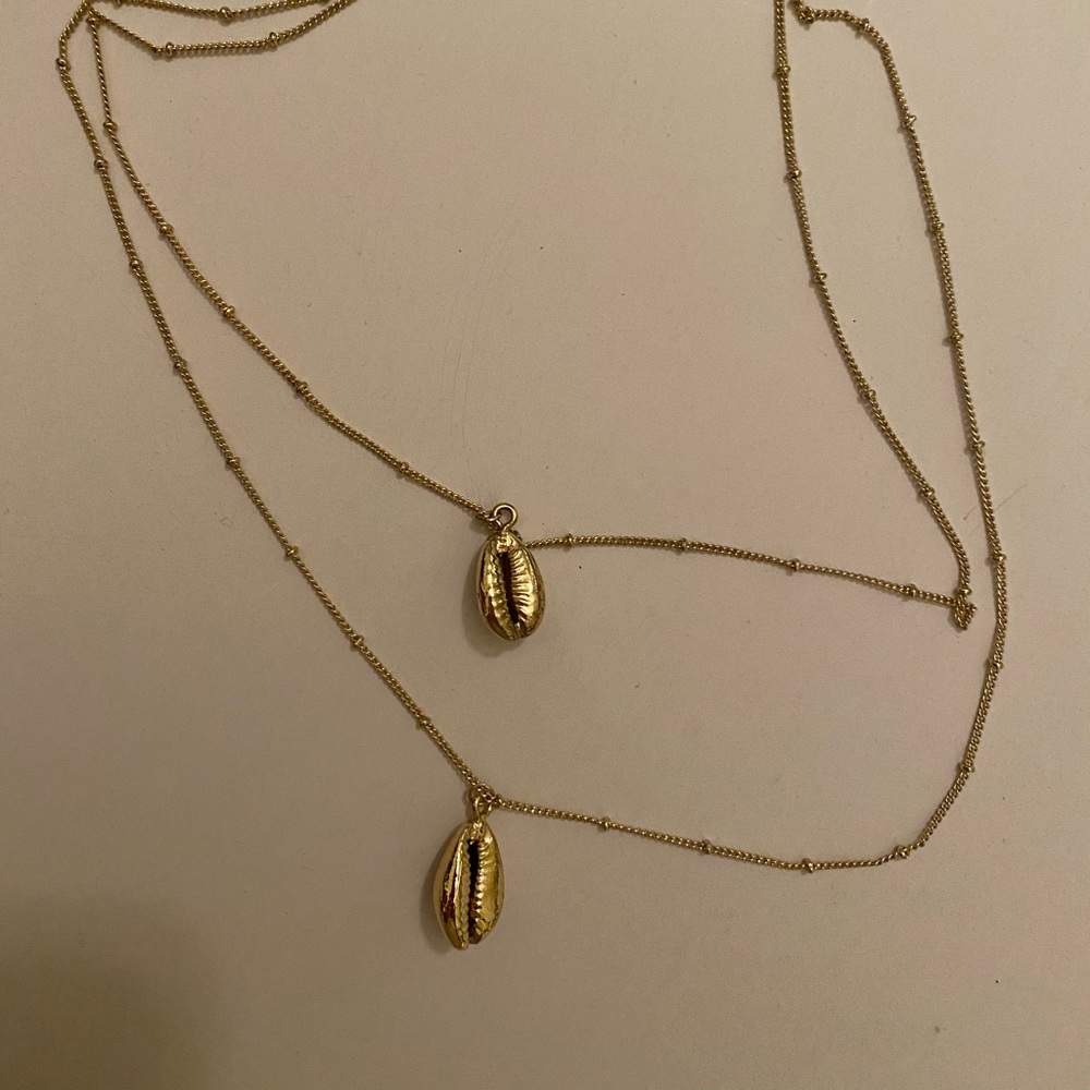 Show Me Your MuMu Cowrie necklace